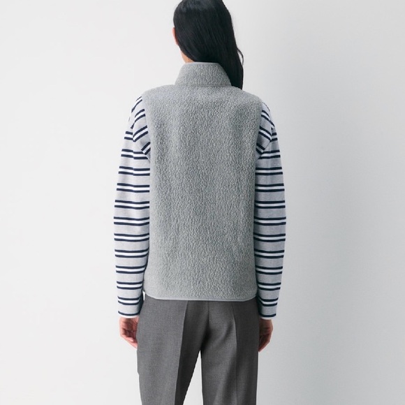 Aritzia TNA Polartec® Thermal Pro™ Mockneck Vest - Picture 2 of 5